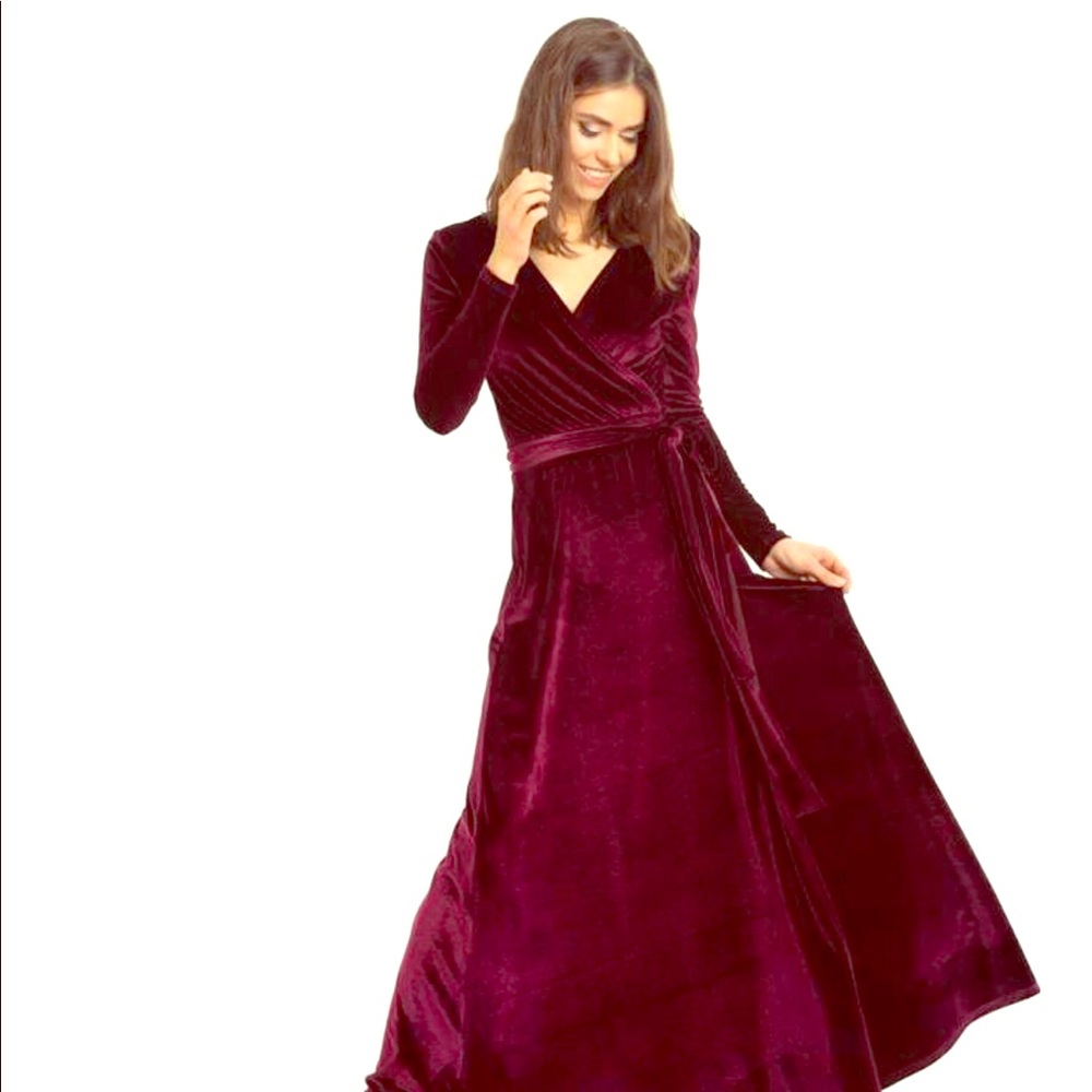 New! Burgundy Floor Length Formal Dress Velvet